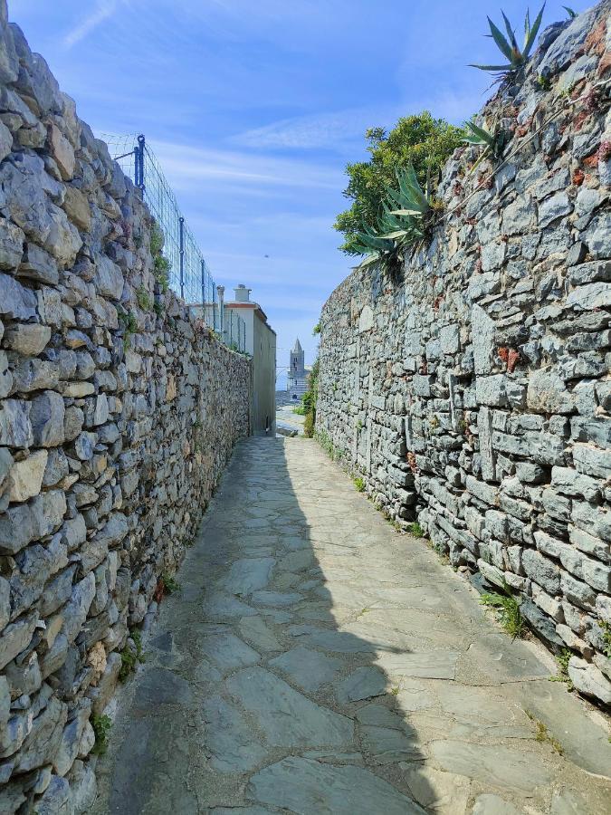Byron Guest House Porto Venere Exterior foto